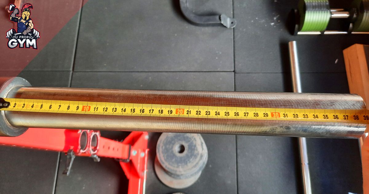 Longitud de las mangas de la barra Riot Safety Squat Bar